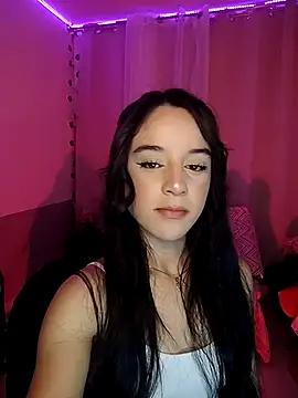 Snapshot of tamara_vald chatting on 10.17.25 tamara vald online show from 10.17.25