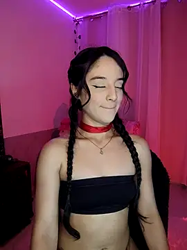 Snapshot of tamara_vald chatting on 10.19.25 tamara vald online show from 10.19.25