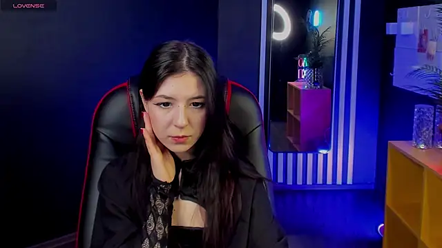 Snapshot of Azaliya_Haze chatting on 10.12.25 Azaliya Haze online show from 10.12.25