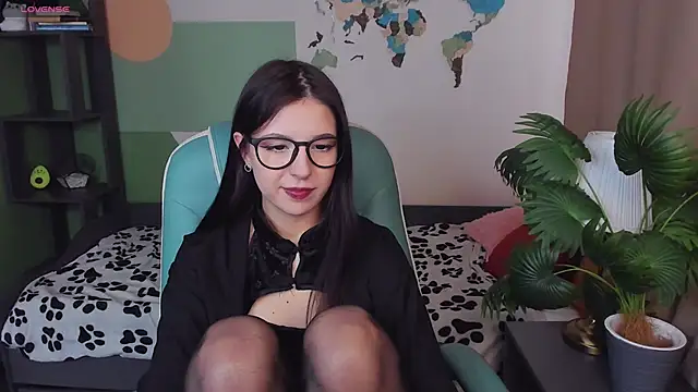 Snapshot of Azaliya_Haze chatting on 11.14.25 Azaliya Haze online show from 11.14.25