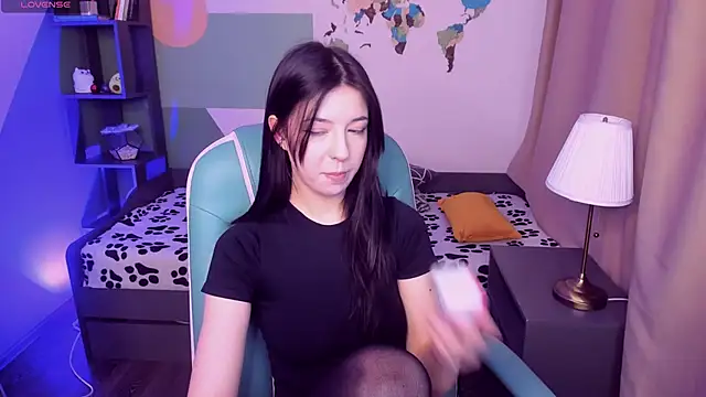 Snapshot of Azaliya_Haze chatting on 02.06.26 Azaliya Haze online show from 02.06.26