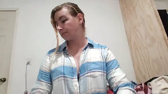 Snapshot of vagimosa chatting on 10.28.25 vagimosa online show from 10.28.25