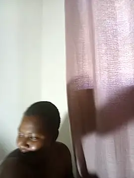 Snapshot of HornyBabe06 chatting on 10.14.25 HornyBabe06 online show from 10.14.25