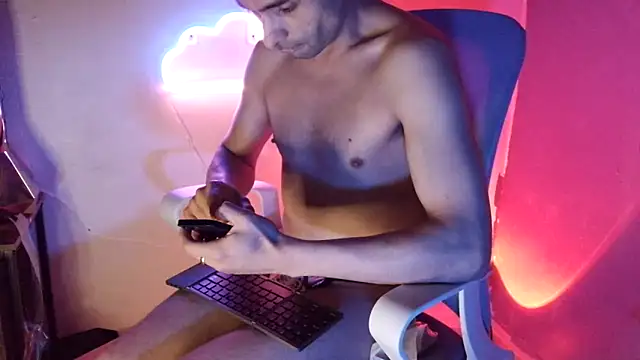 highinhtxx online show from 04.07.26