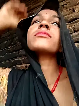 Snapshot of Sali_ji chatting on 10.23.25 Sali ji online show from 10.23.25