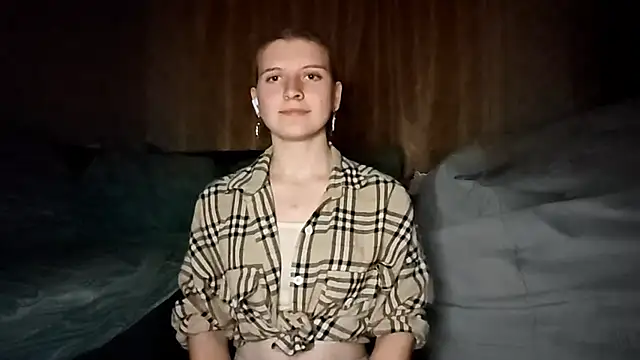 LynteriLain online show from 10.01.25