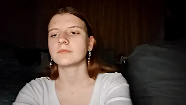 LynteriLain online show from 10.24.25