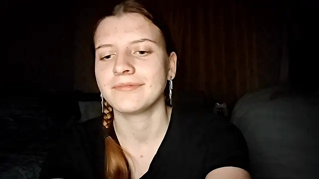 LynteriLain online show from 10.26.25