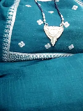 Hot  bhabhi 99 online show from 11.17.25