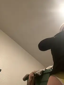 Snapshot of silentasachurchmouse chatting on 11.07.25 silentasachurchmouse online show from 11.07.25