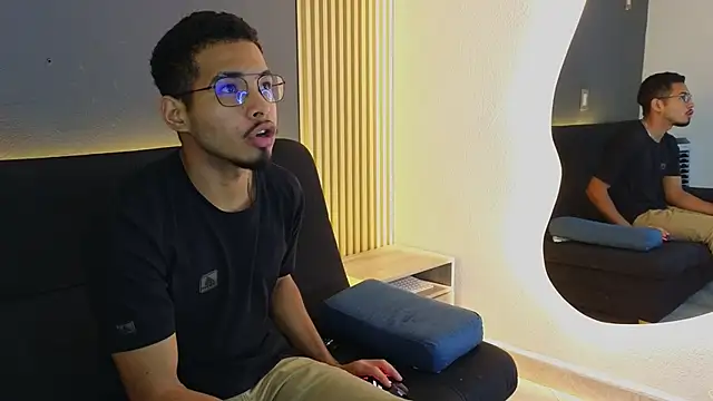 Jaybrown  1 online show from 10.18.25