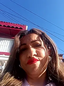 Snapshot of chloe__Jones_ chatting on 11.08.25 chloe Jones online show from 11.08.25