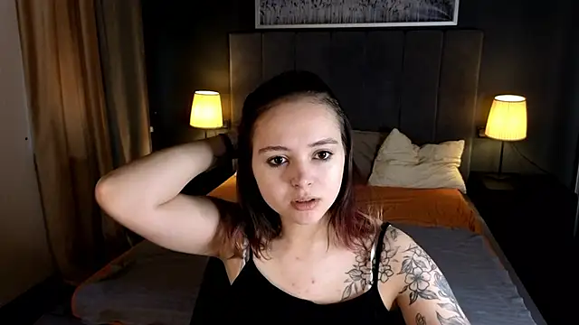 Snapshot of _EVA_GREEN chatting on 09.30.25 EVA GREEN online show from 09.30.25