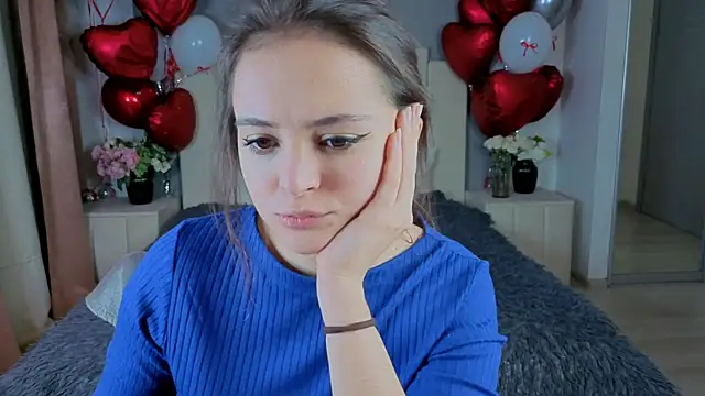 Snapshot of _EVA_GREEN chatting on 10.06.25 EVA GREEN online show from 10.06.25