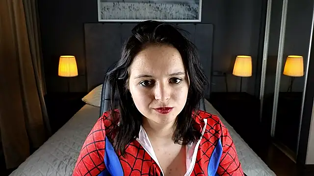 Snapshot of _EVA_GREEN chatting on 10.30.25 EVA GREEN online show from 10.30.25