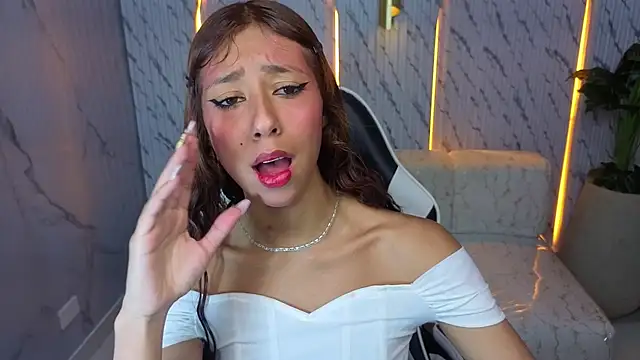 Snapshot of Terry_tx chatting on 11.04.25 Terry tx online show from 11.04.25