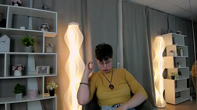 BlytheDillard online show from 10.02.25