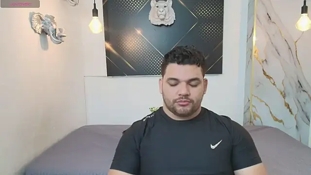 Adonis Walker online show from 11.09.25