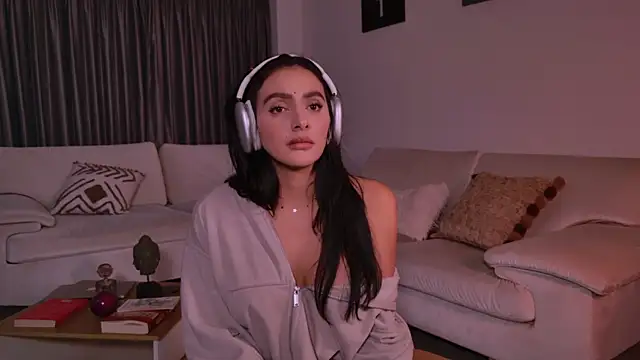 Milana De online show from 10.07.25