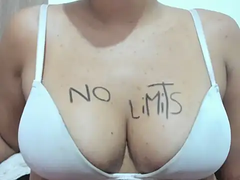 Valentinahot7 online show from 10.10.25