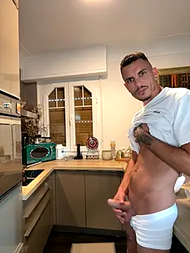 Snapshot of WildFlame2525 chatting on 10.11.25 WildFlame2525 online show from 10.11.25