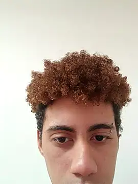 Snapshot of The_boy_good chatting on 11.03.25 The boy good online show from 11.03.25