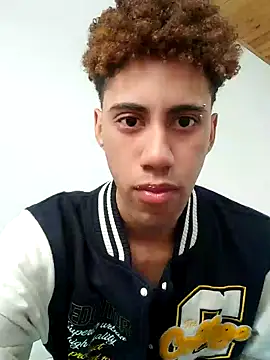 Snapshot of The_boy_good chatting on 11.06.25 The boy good online show from 11.06.25