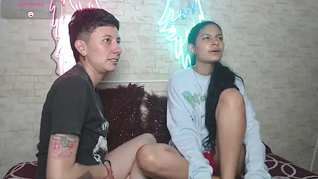 Gaby and Mei online show from 10.01.25