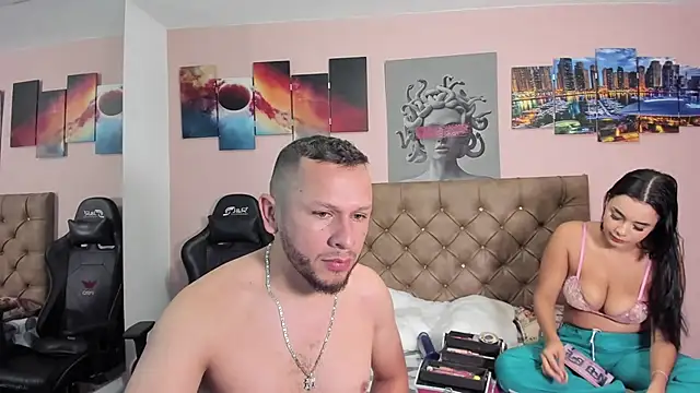 Snapshot of scarlett_vex chatting on 10.11.25 scarlett vex online show from 10.11.25