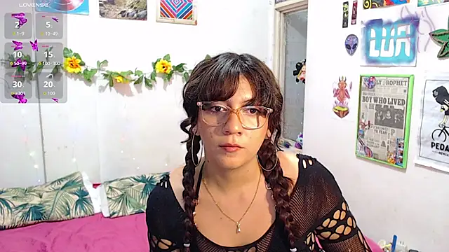 velvetrouse online show from 10.06.25