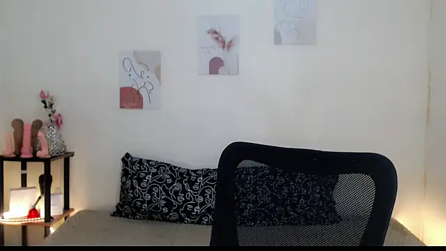 Snapshot of Wild_Prince69 chatting on 11.15.25 Wild Prince69 online show from 11.15.25