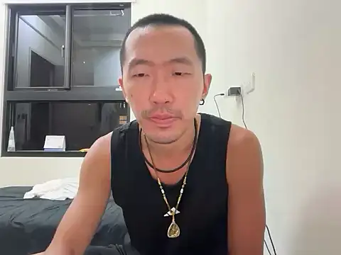 Snapshot of mrcaiziv chatting on 10.18.25 mrcaiziv online show from 10.18.25