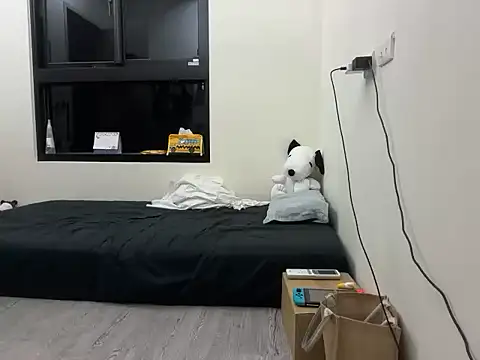 Snapshot of mrcaiziv chatting on 10.19.25 mrcaiziv online show from 10.19.25