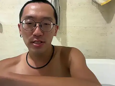 Snapshot of mrcaiziv chatting on 10.22.25 mrcaiziv online show from 10.22.25