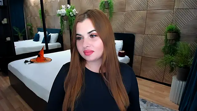 Snapshot of EnlightenmentOfLove chatting on 10.26.25 EnlightenmentOfLove online show from 10.26.25