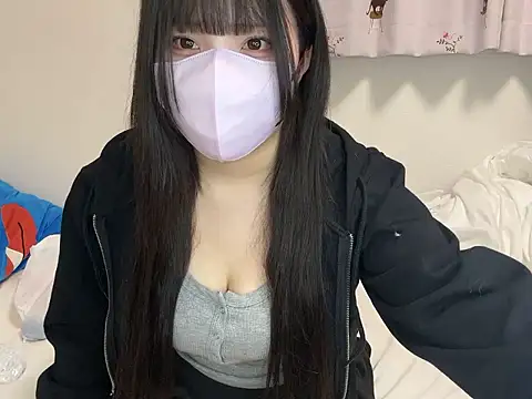 Snapshot of YUKINA_00 chatting on 11.13.25 YUKINA 00 online show from 11.13.25