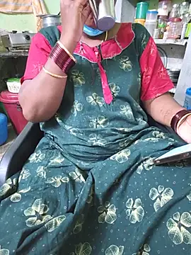 Snapshot of Tamilselviroja- chatting on 06.18.26 Tamilselviroja- online show from 06.18.26