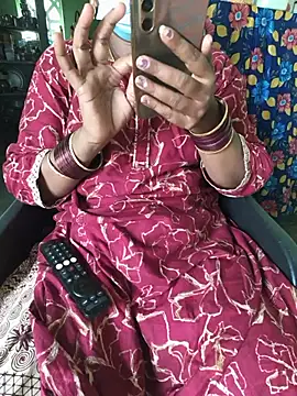 Snapshot of Tamilselviroja- chatting on 06.23.26 Tamilselviroja- online show from 06.23.26