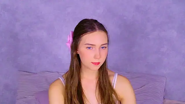 OliviaLay online show from 11.24.25