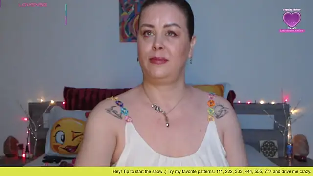 Snapshot of 1Felicity1 chatting on 10.27.25 1Felicity1 online show from 10.27.25