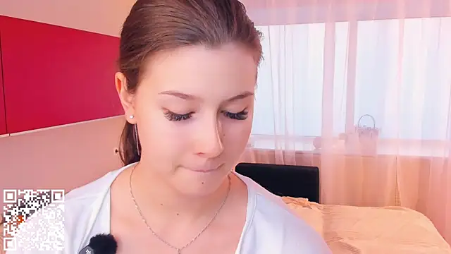 Snapshot of MondoNeko chatting on 11.07.25 MondoNeko online show from 11.07.25