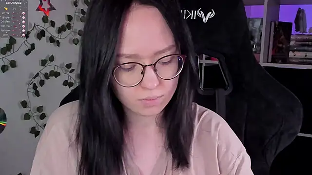 Snapshot of power_robynn chatting on 10.12.25 power robynn online show from 10.12.25