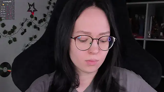 Snapshot of power_robynn chatting on 10.16.25 power robynn online show from 10.16.25