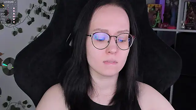 Snapshot of power_robynn chatting on 10.20.25 power robynn online show from 10.20.25