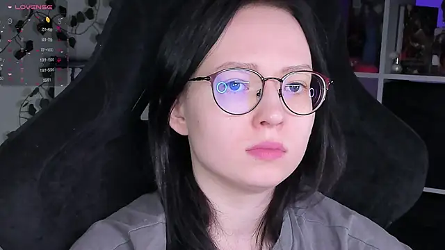 Snapshot of power_robynn chatting on 10.28.25 power robynn online show from 10.28.25