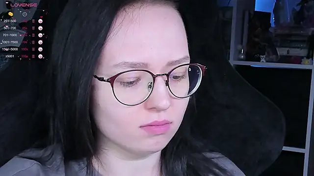 Snapshot of power_robynn chatting on 11.08.25 power robynn online show from 11.08.25