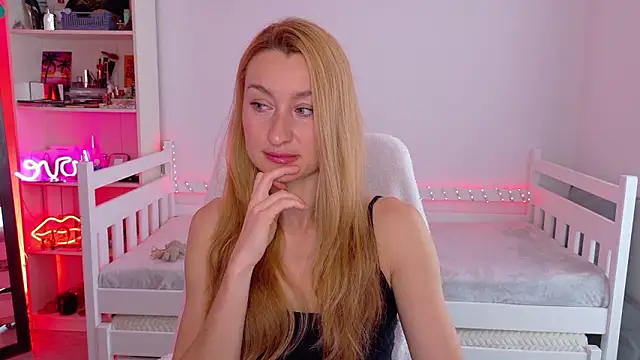 MysticRoxanne online show from 01.11.26