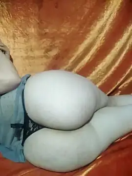 Snapshot of manal_soso chatting on 10.10.25 manal soso online show from 10.10.25