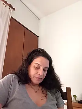 Snapshot of MoritaSalvaj chatting on 10.02.25 MoritaSalvaj online show from 10.02.25