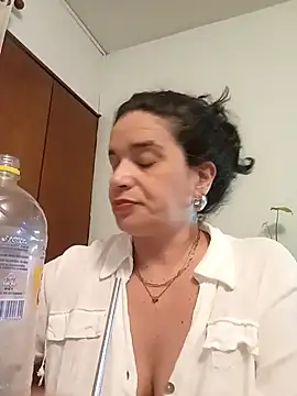 Snapshot of MoritaSalvaj chatting on 10.05.25 MoritaSalvaj online show from 10.05.25